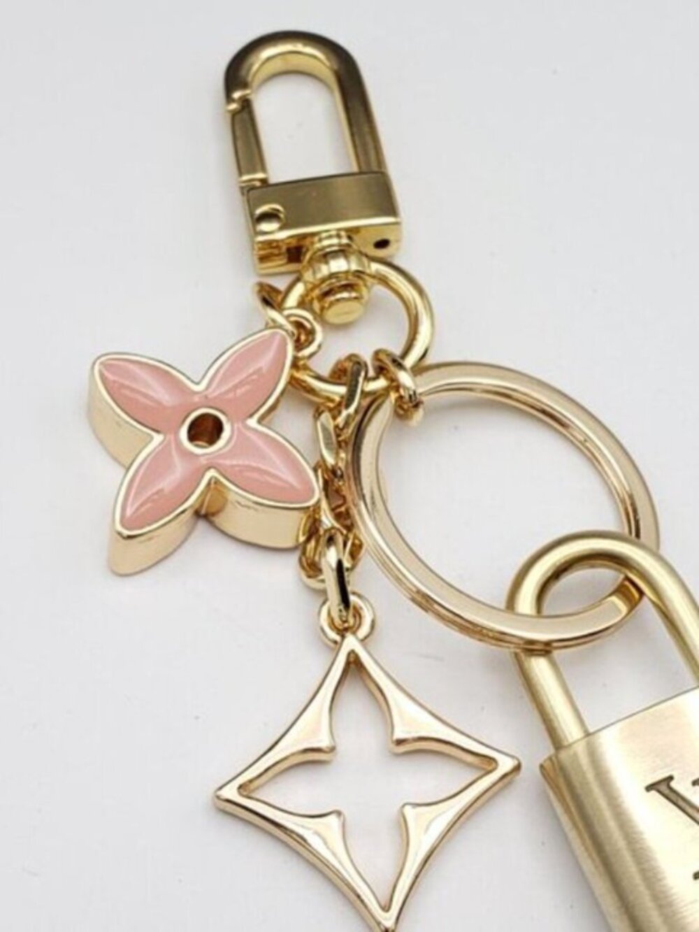 Authentic LV Gold Padlock 🔒 Keychain Charm for Louis Vuitton Bags - Picture 9 of 11